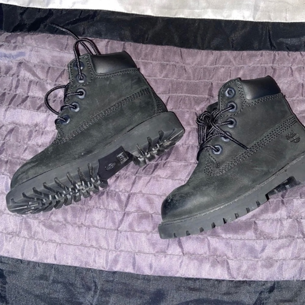 Boots - Picture 2 of 3